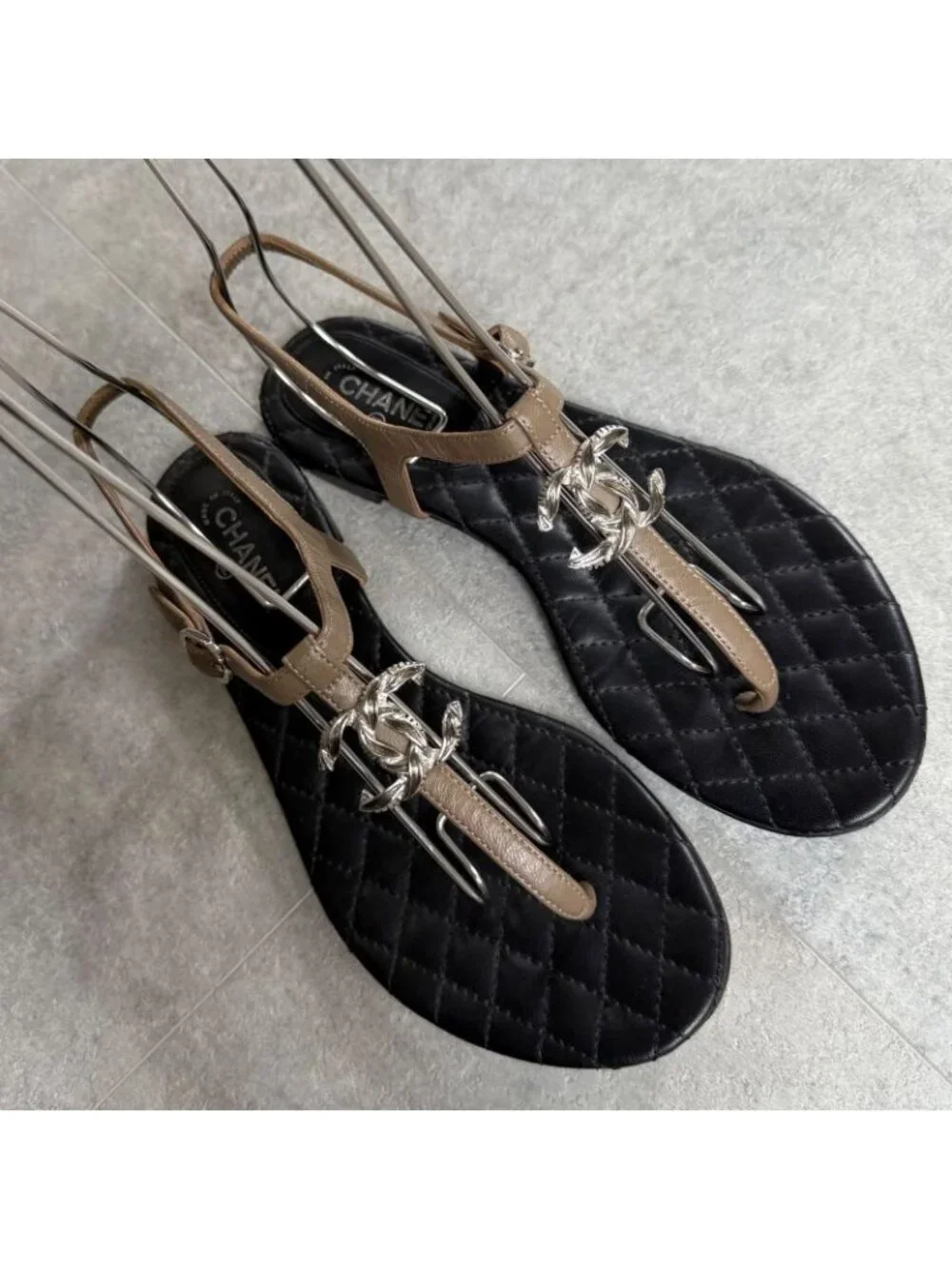 Chanel Thong Sandals Quilted Coco Mark Flat Shoes Black Beige Silver - Picture 2 of 10